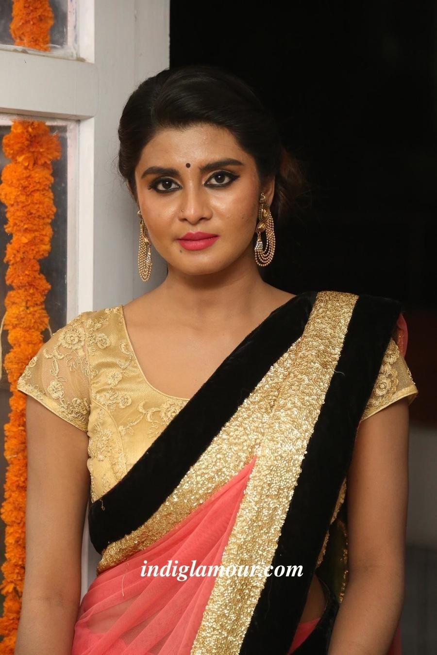 Harini Actress hd photo