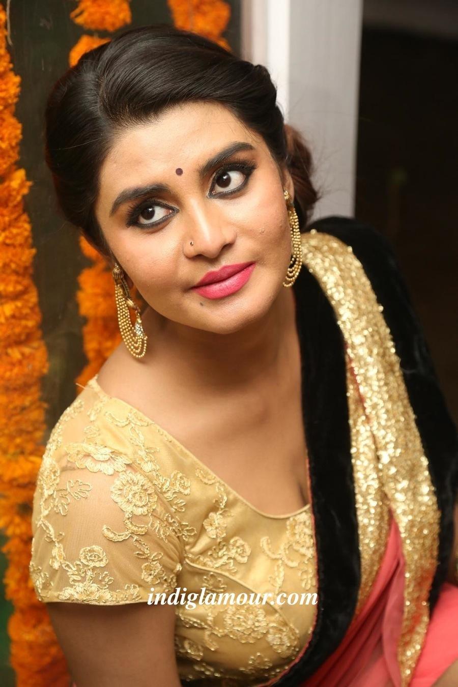 Harini Actress hd photo