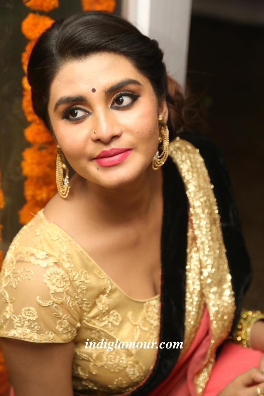Harini Actress hd photo