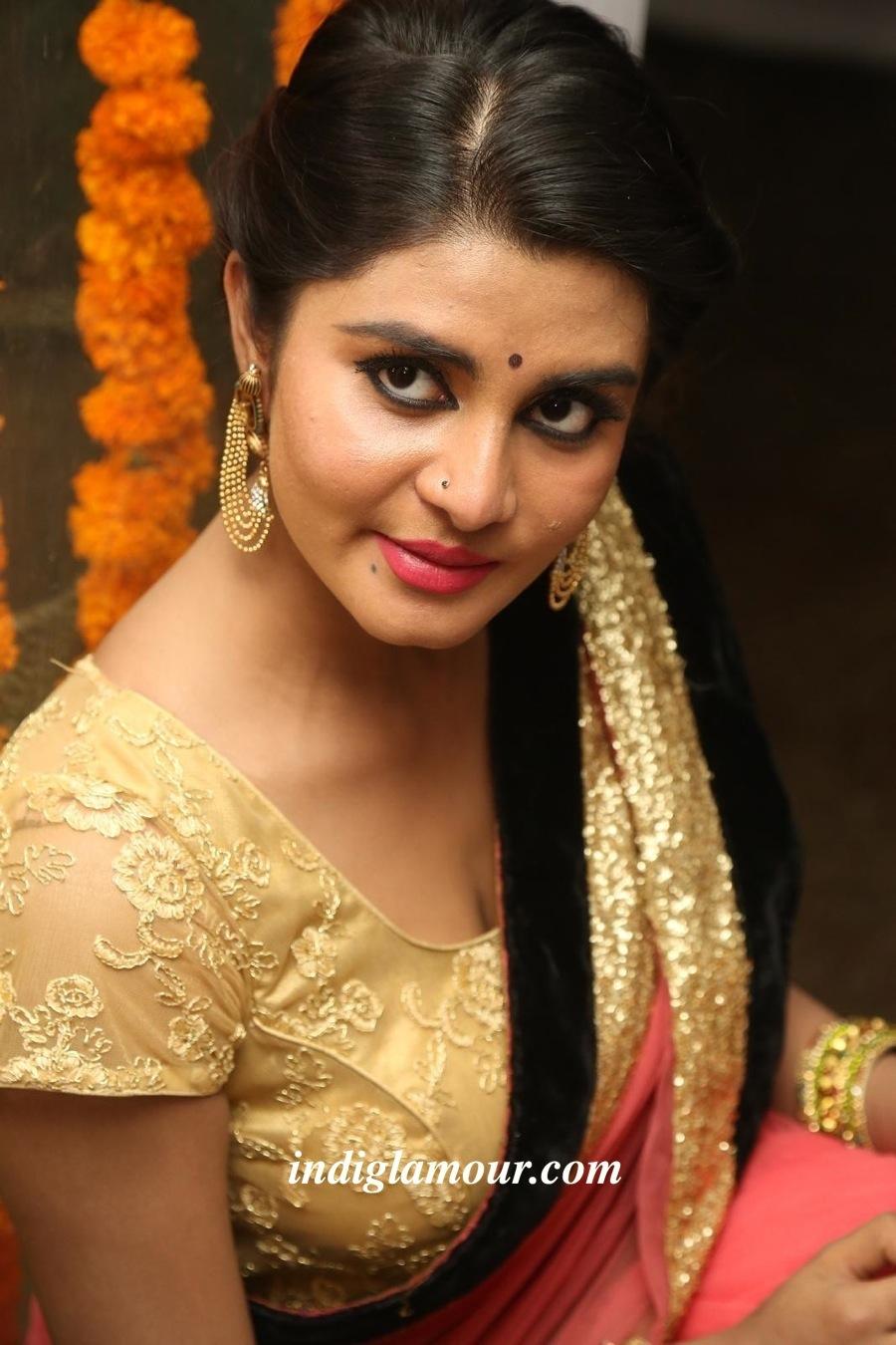 Harini Actress hd photo