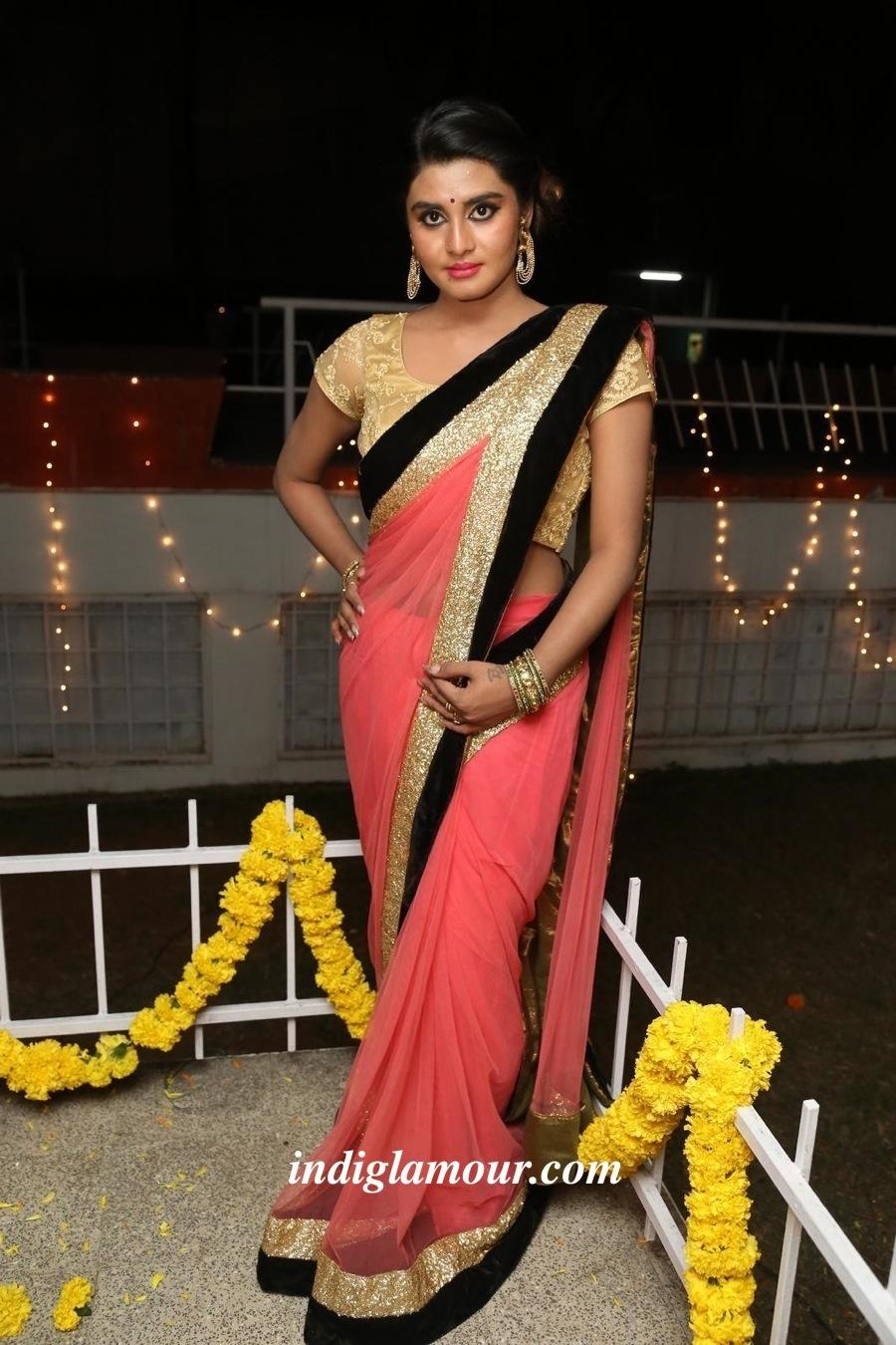 Harini Actress hd photo
