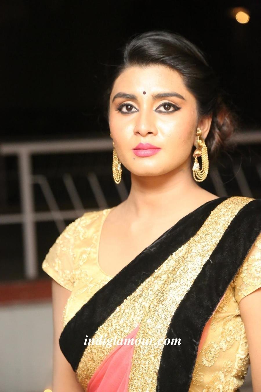 Harini Actress hd photo