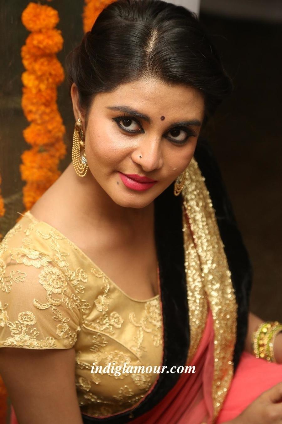 Harini Actress hd photo