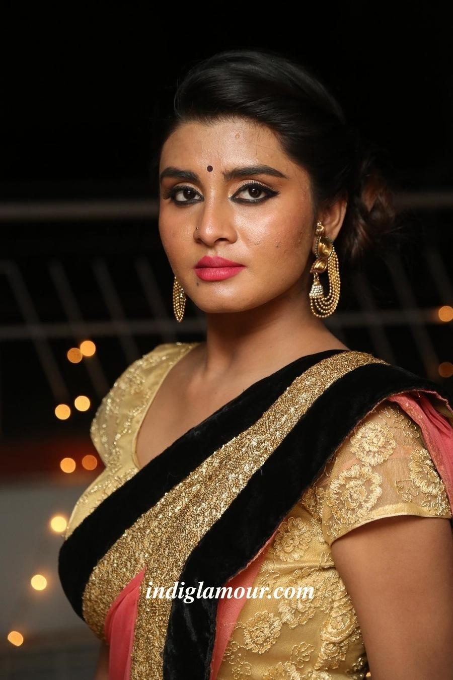 Harini Actress hd photo