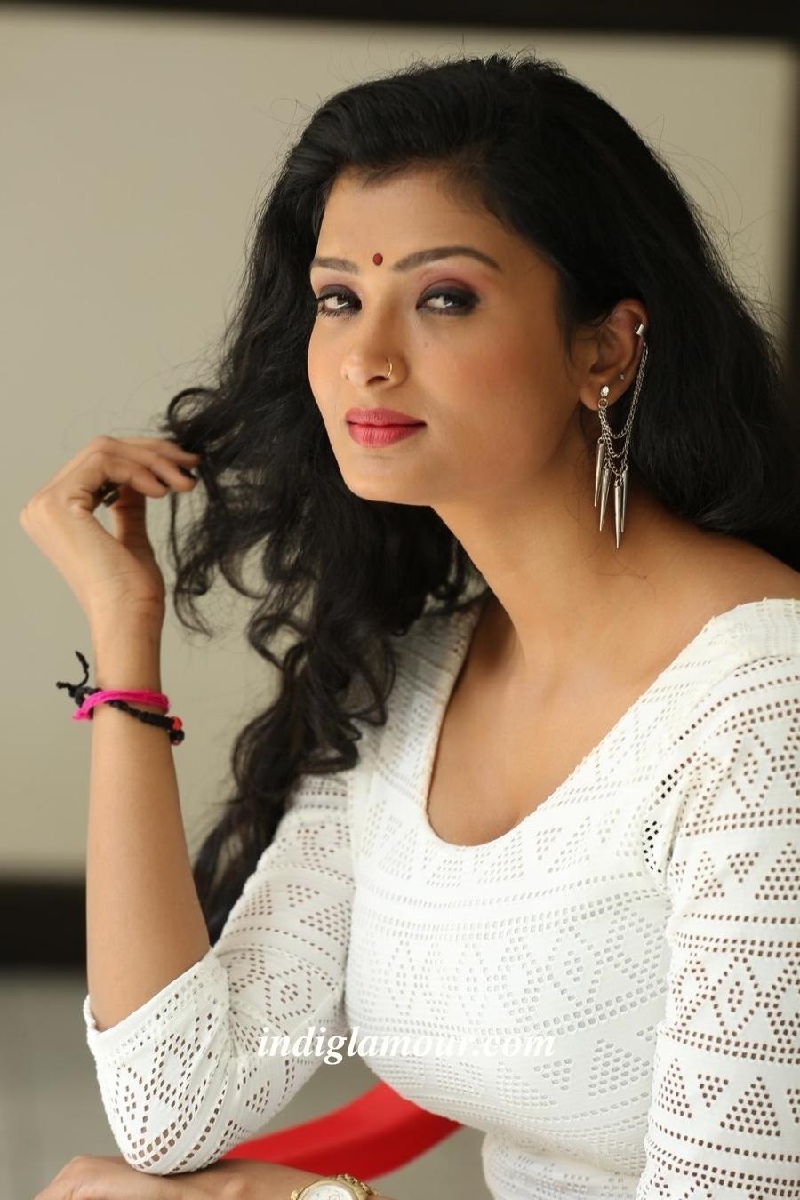 Ishita Vyas Actress hd photo