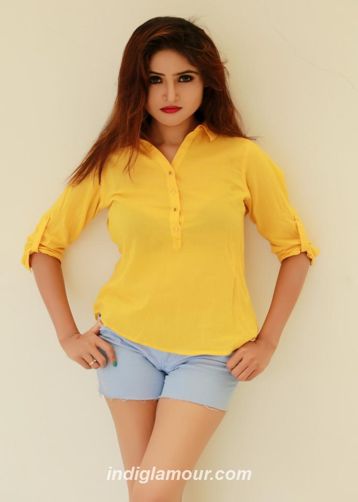 Sony Charista Actress hd photo