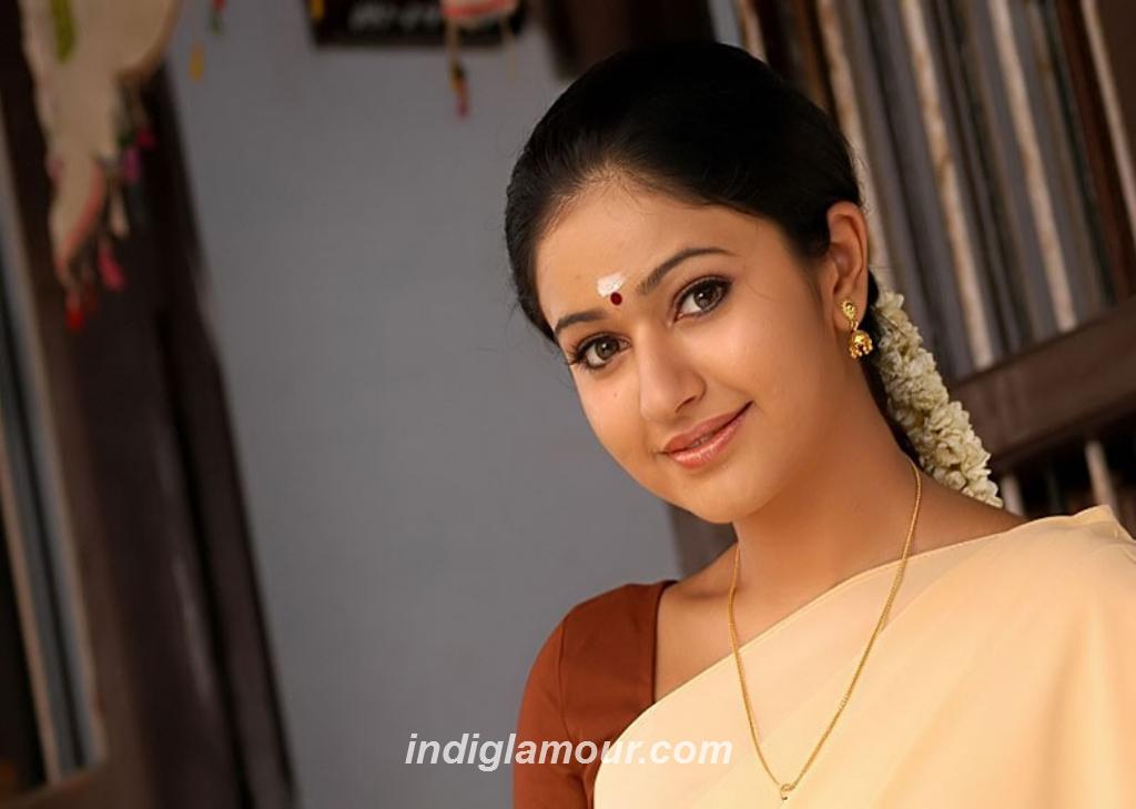 Poonam Bajwa Actress hd photo