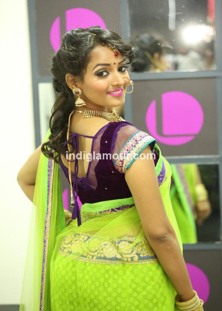 Sujaritha Actress hd photo