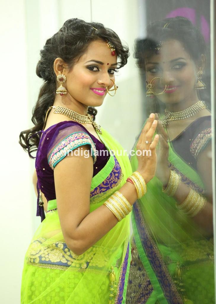 Sujaritha Actress hd photo