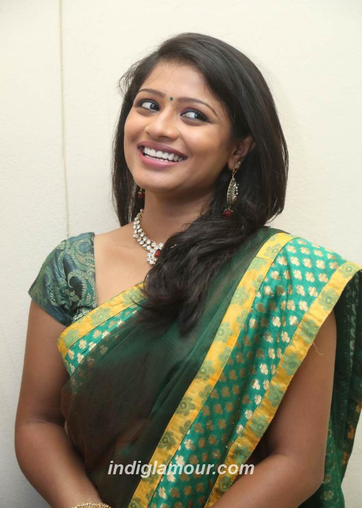 Anusri Actress hd photo