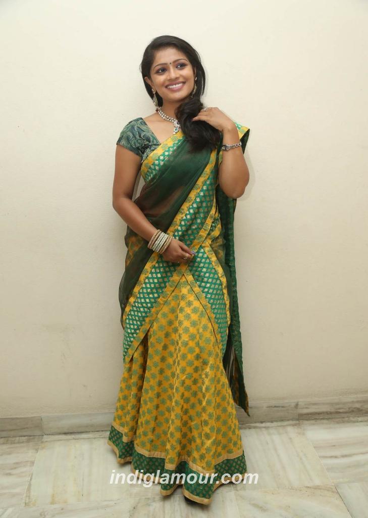Anusri Actress hd photo