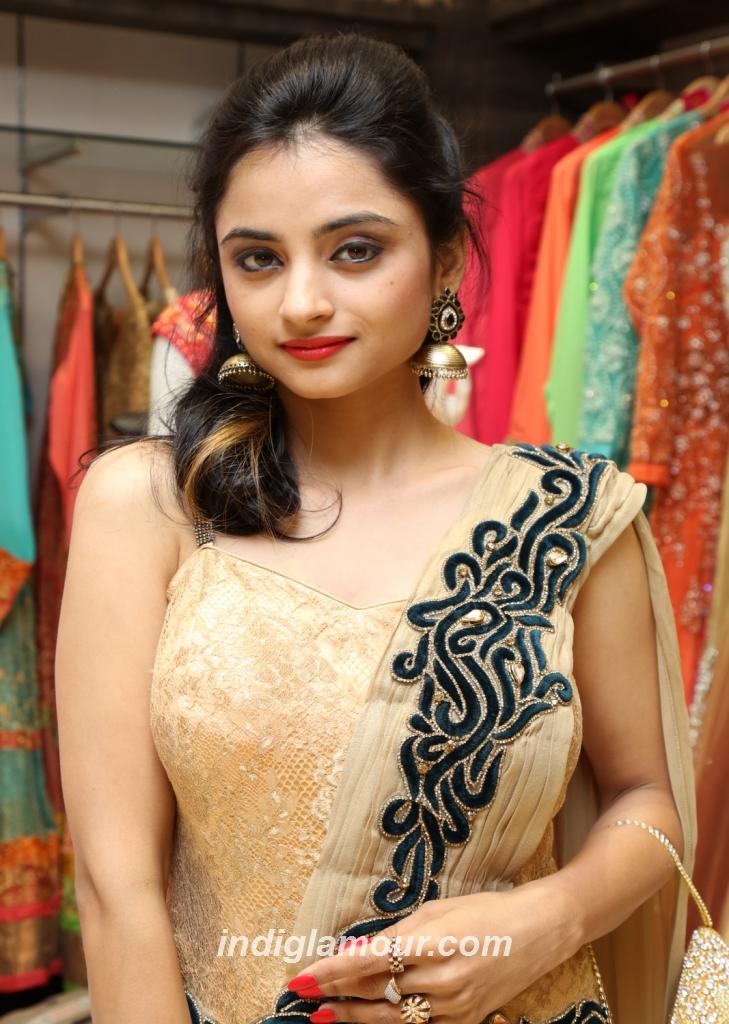 Madirakshi Actress hd photo