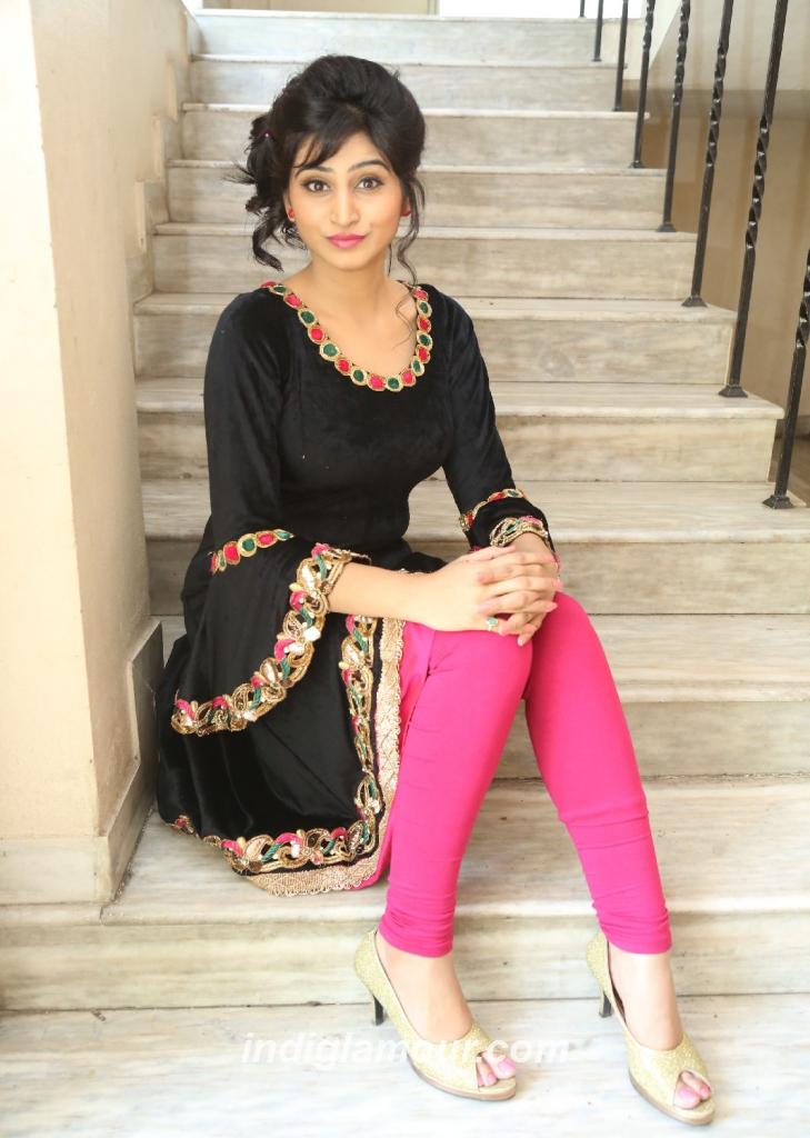 Shamili Actress hd photo