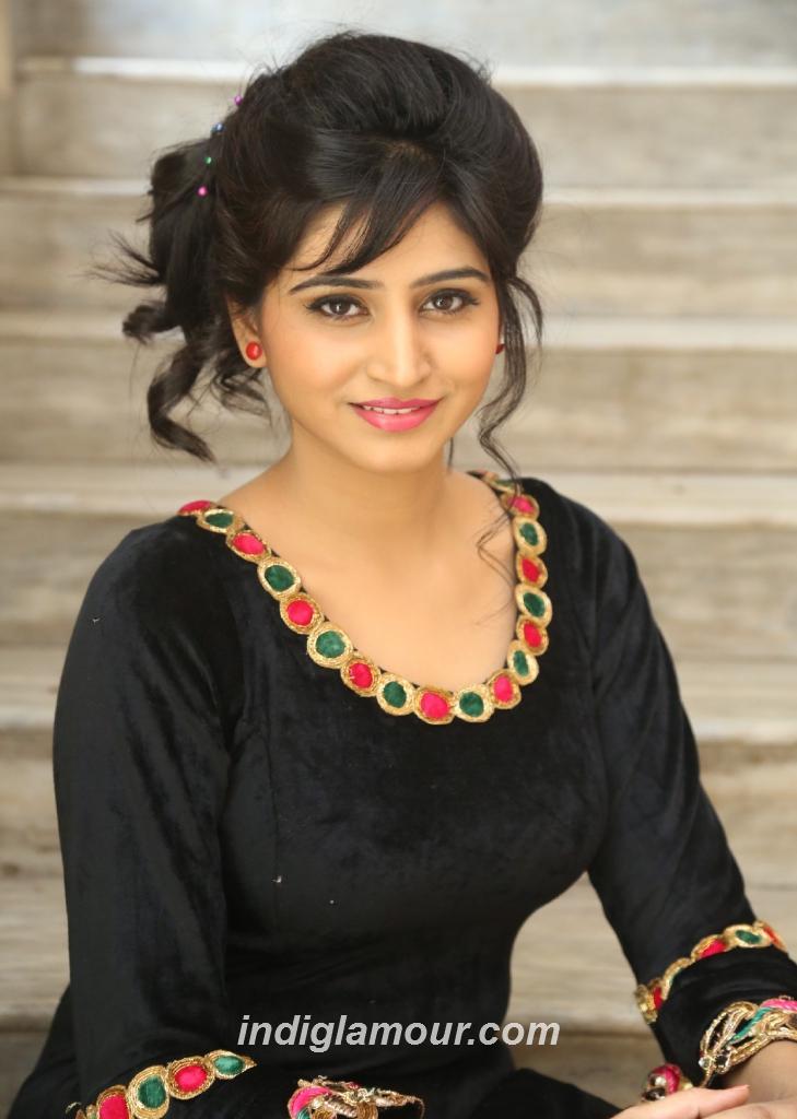 Shamili Actress hd photo