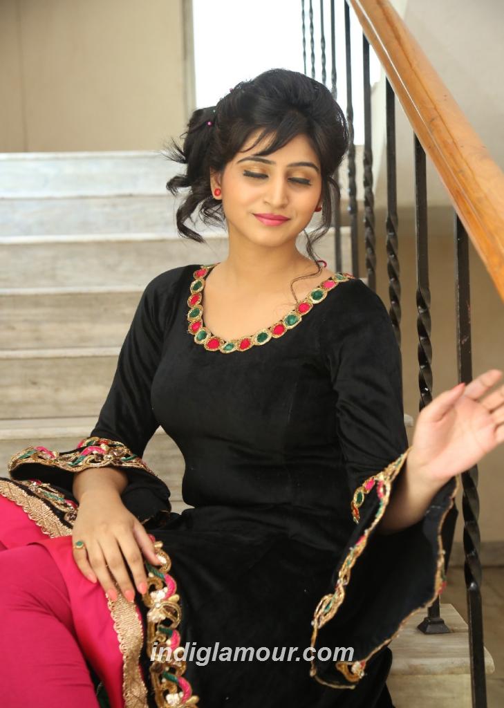 Shamili Actress hd photo