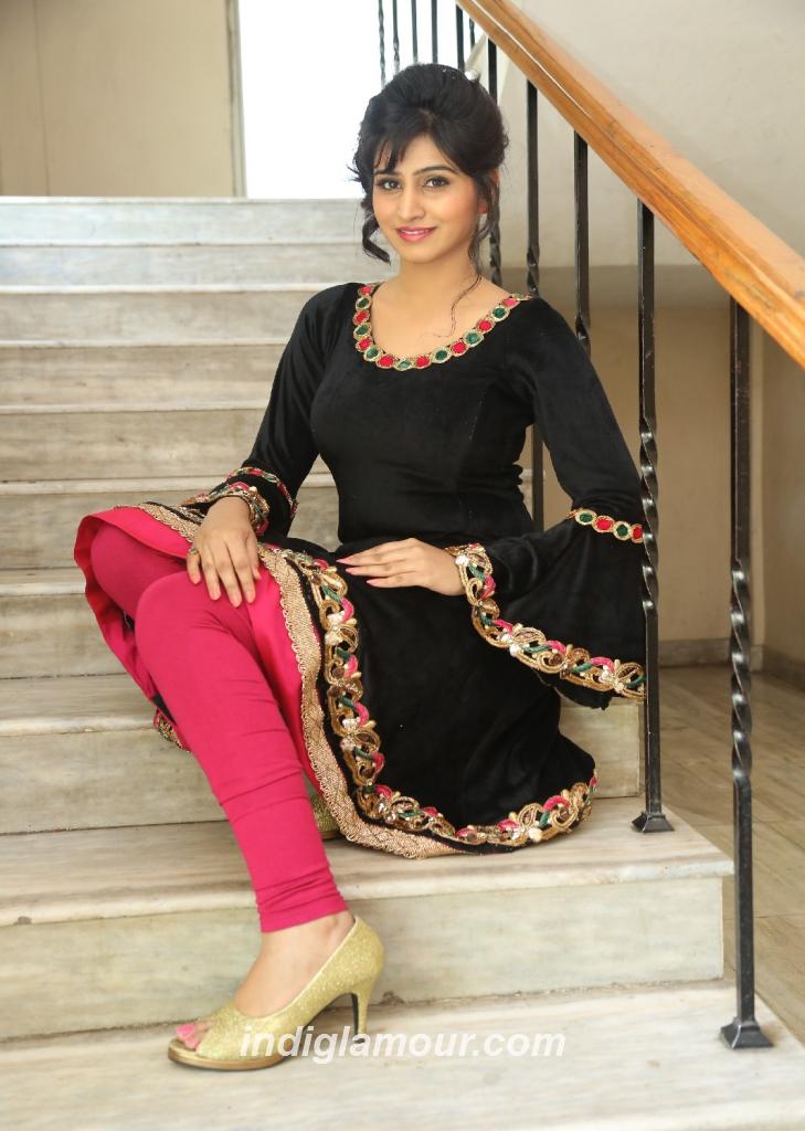 Shamili Actress hd photo