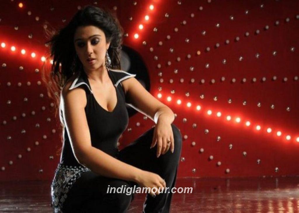 Charmy Kaur Actress hd photo
