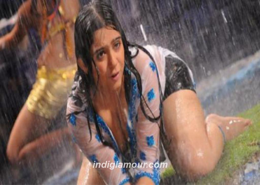 Charmy Kaur Actress hd photo
