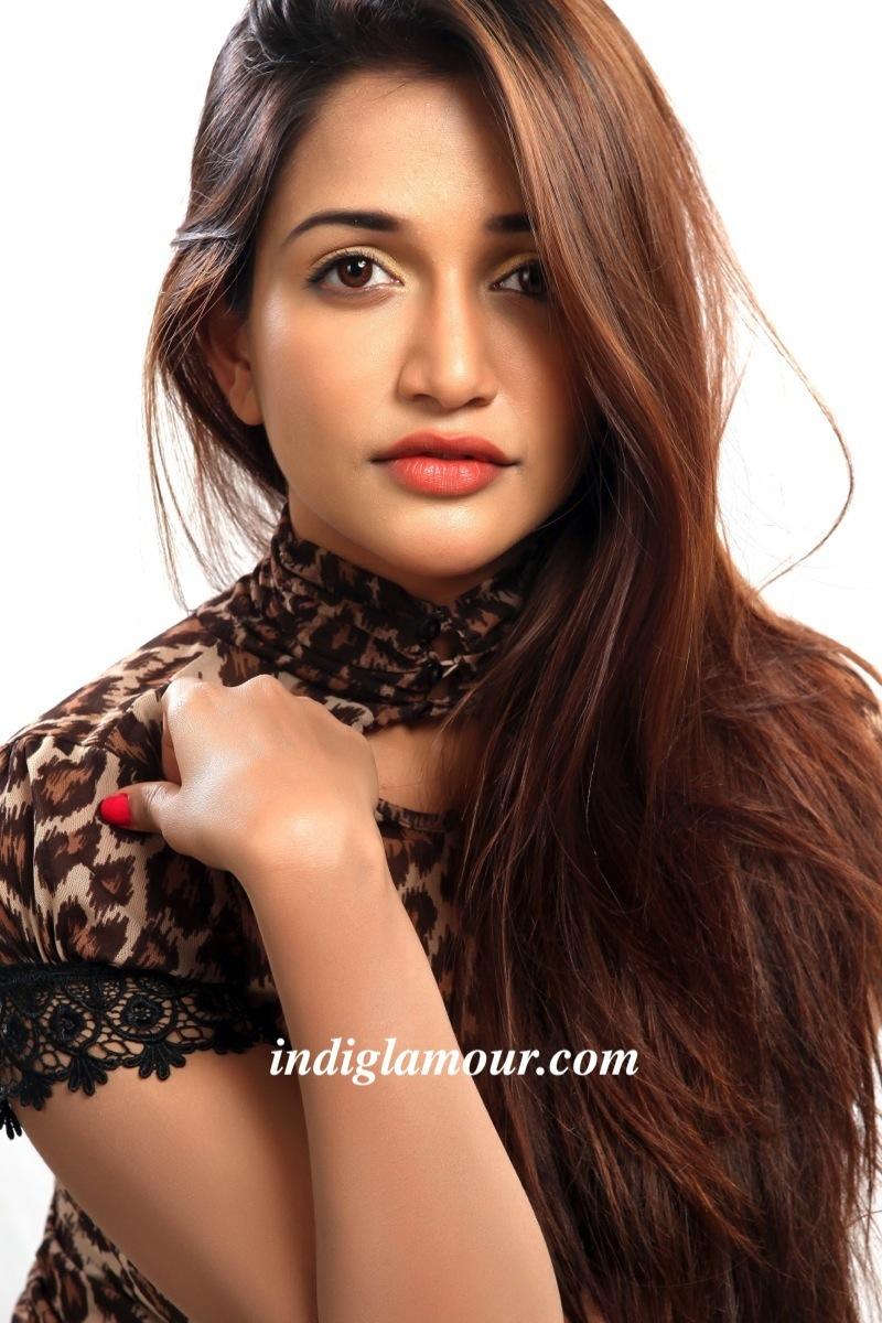Anaika Soti Actress hd photo