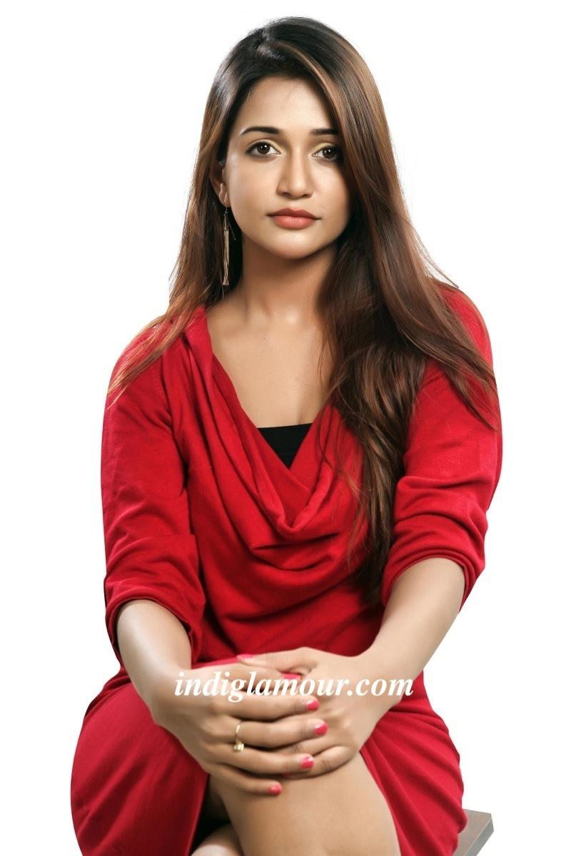 Anaika Soti Actress hd photo