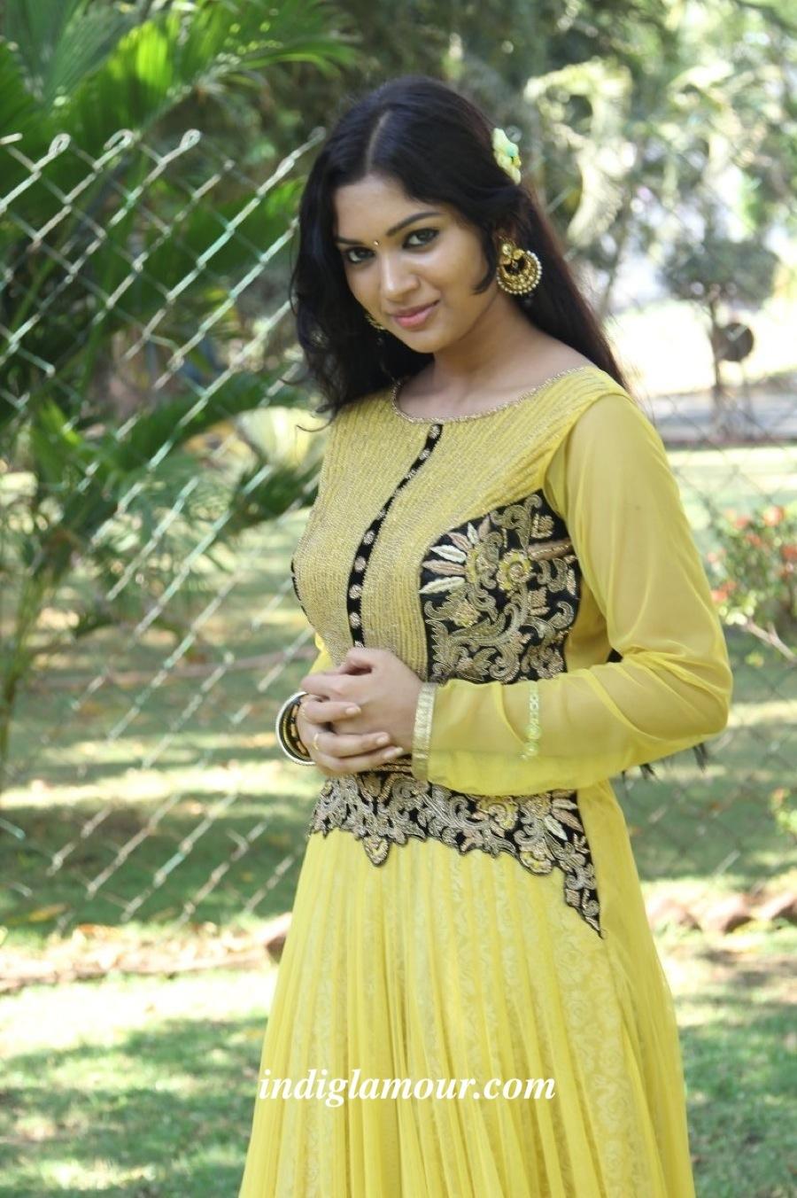 Sri Priyanka Actress hd photo