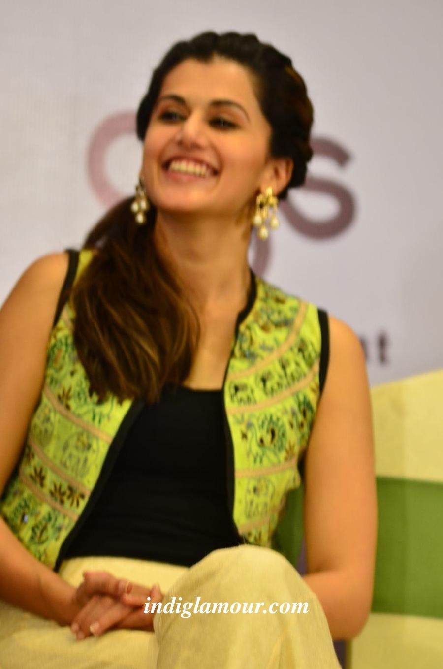 Taapsee Pannu Actress hd photo