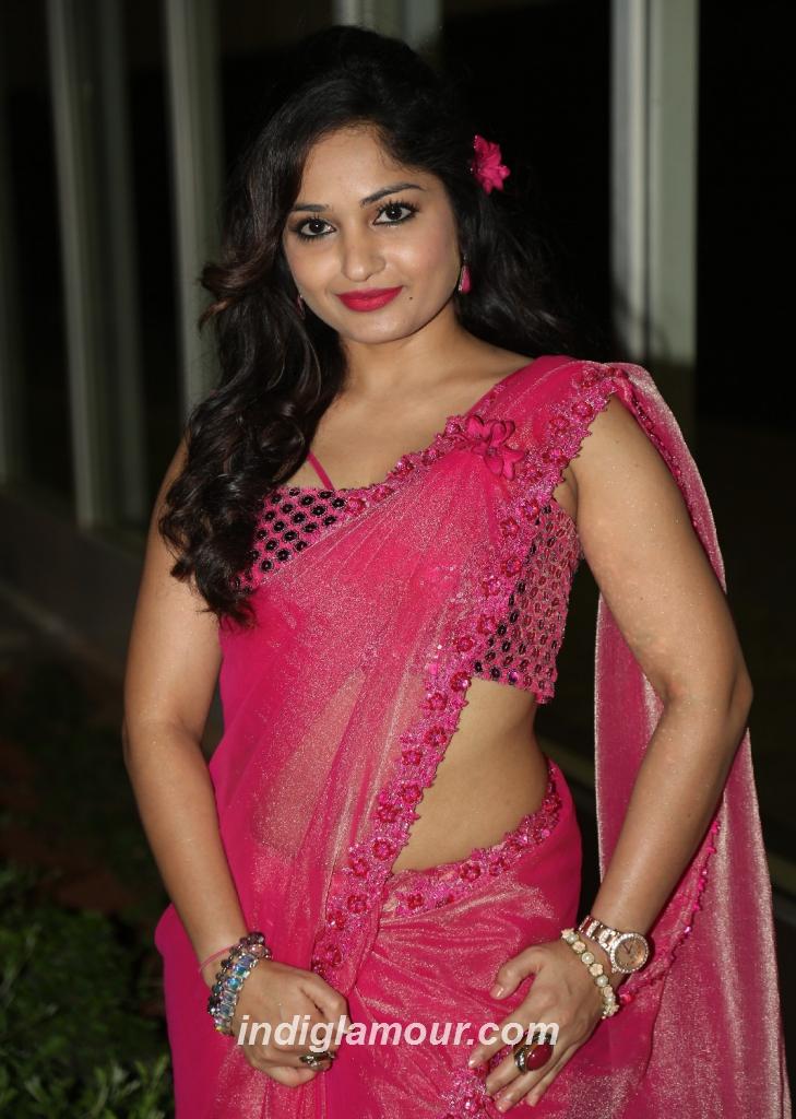 Madhavi Latha Actress hd photo