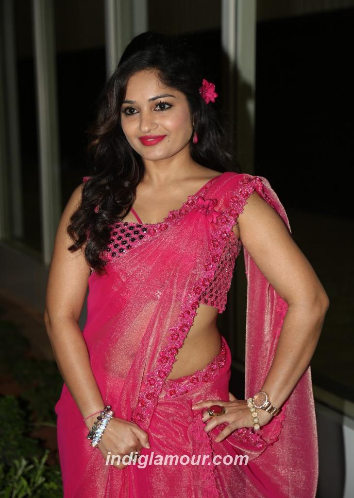 Madhavi Latha Actress hd photo