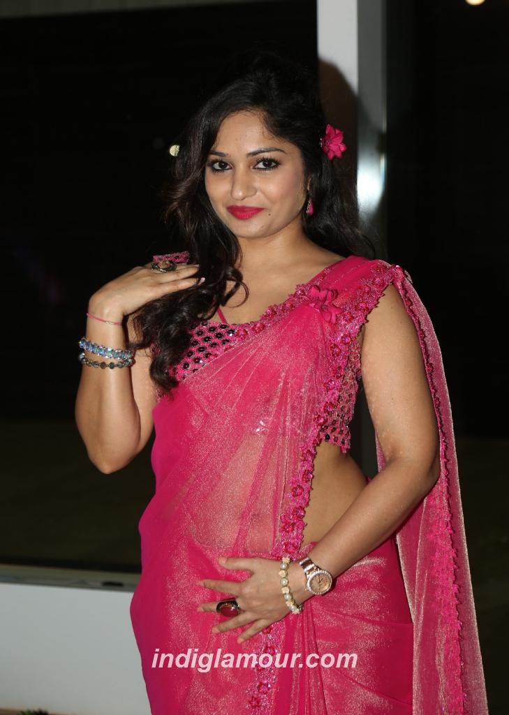 Madhavi Latha Actress hd photo