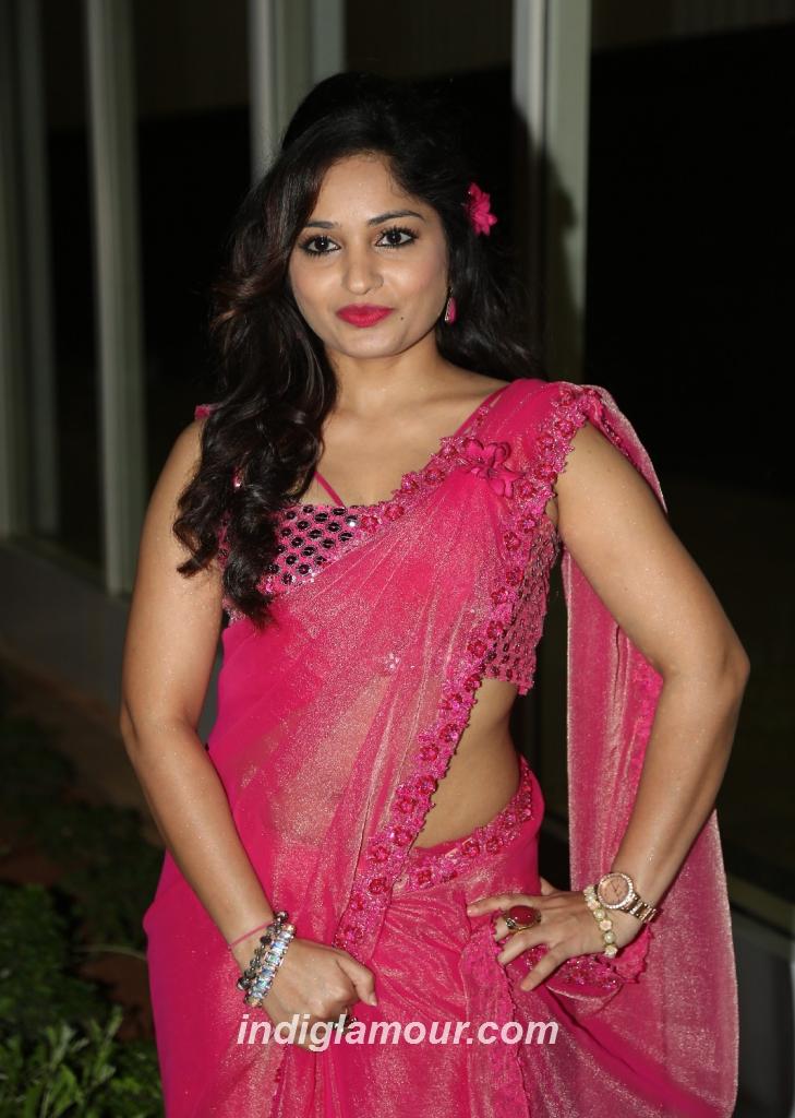 Madhavi Latha Actress hd photo