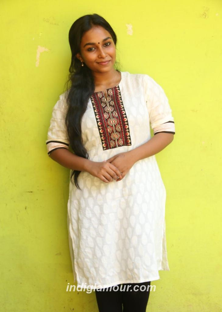 Swathi Shanmugam Actress hd photo