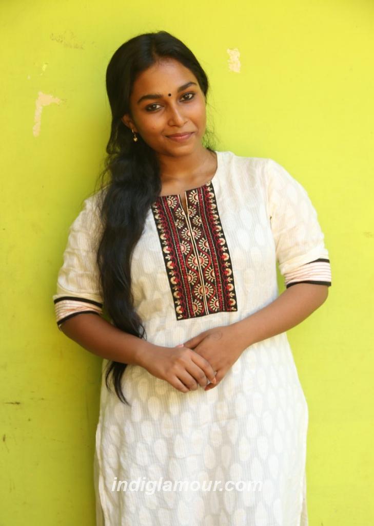 Swathi Shanmugam Actress hd photo