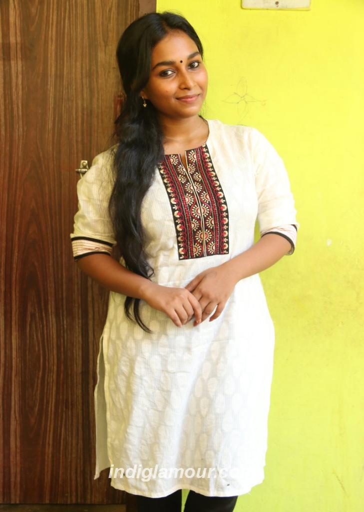 Swathi Shanmugam Actress hd photo