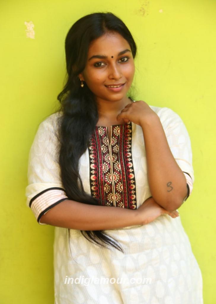 Swathi Shanmugam Actress hd photo