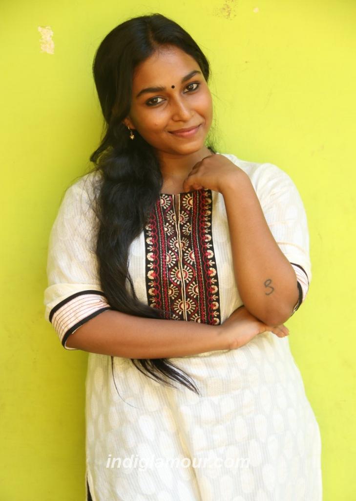 Swathi Shanmugam Actress hd photo