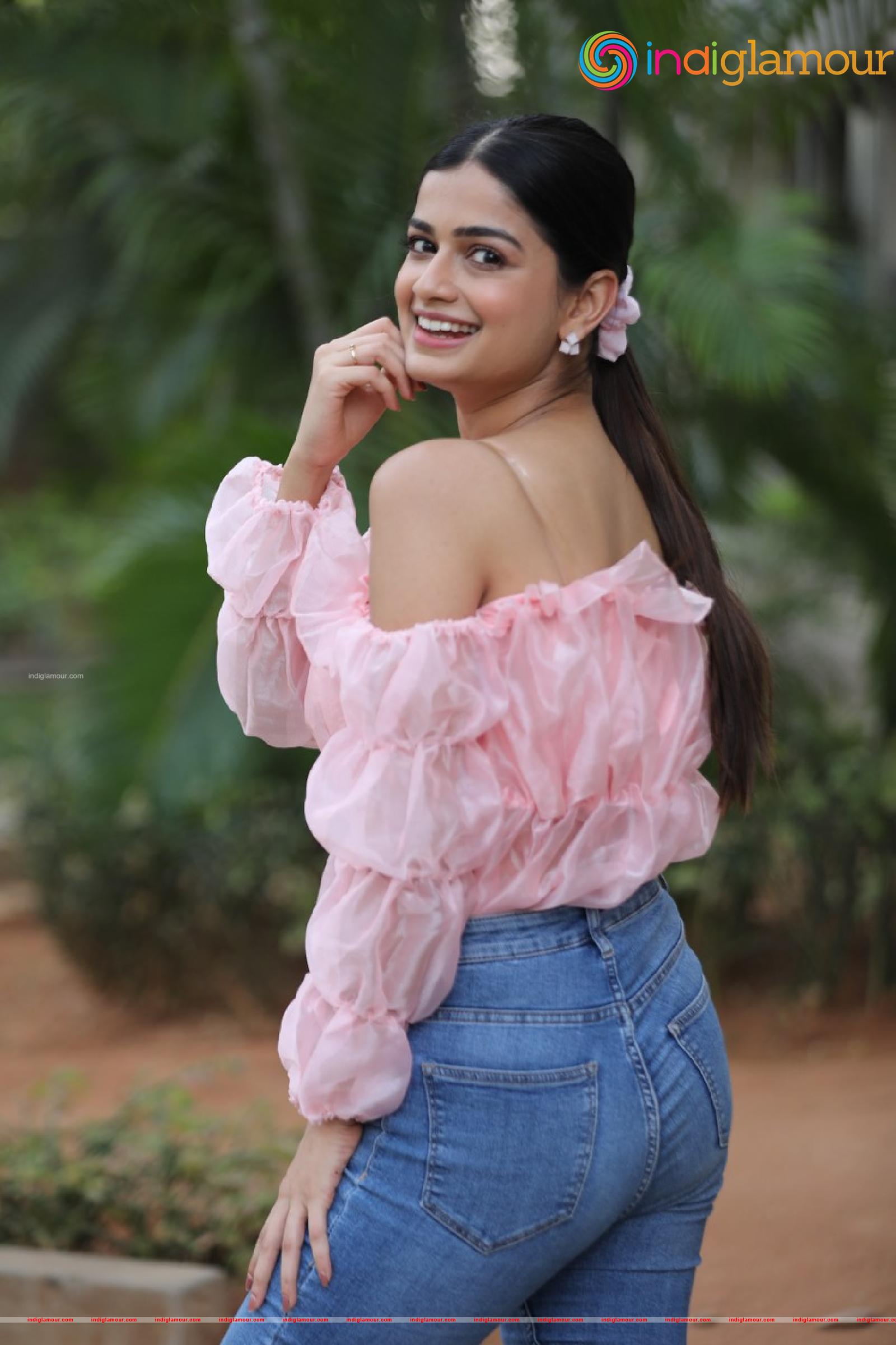 Hemal Ingle Actress hd photo