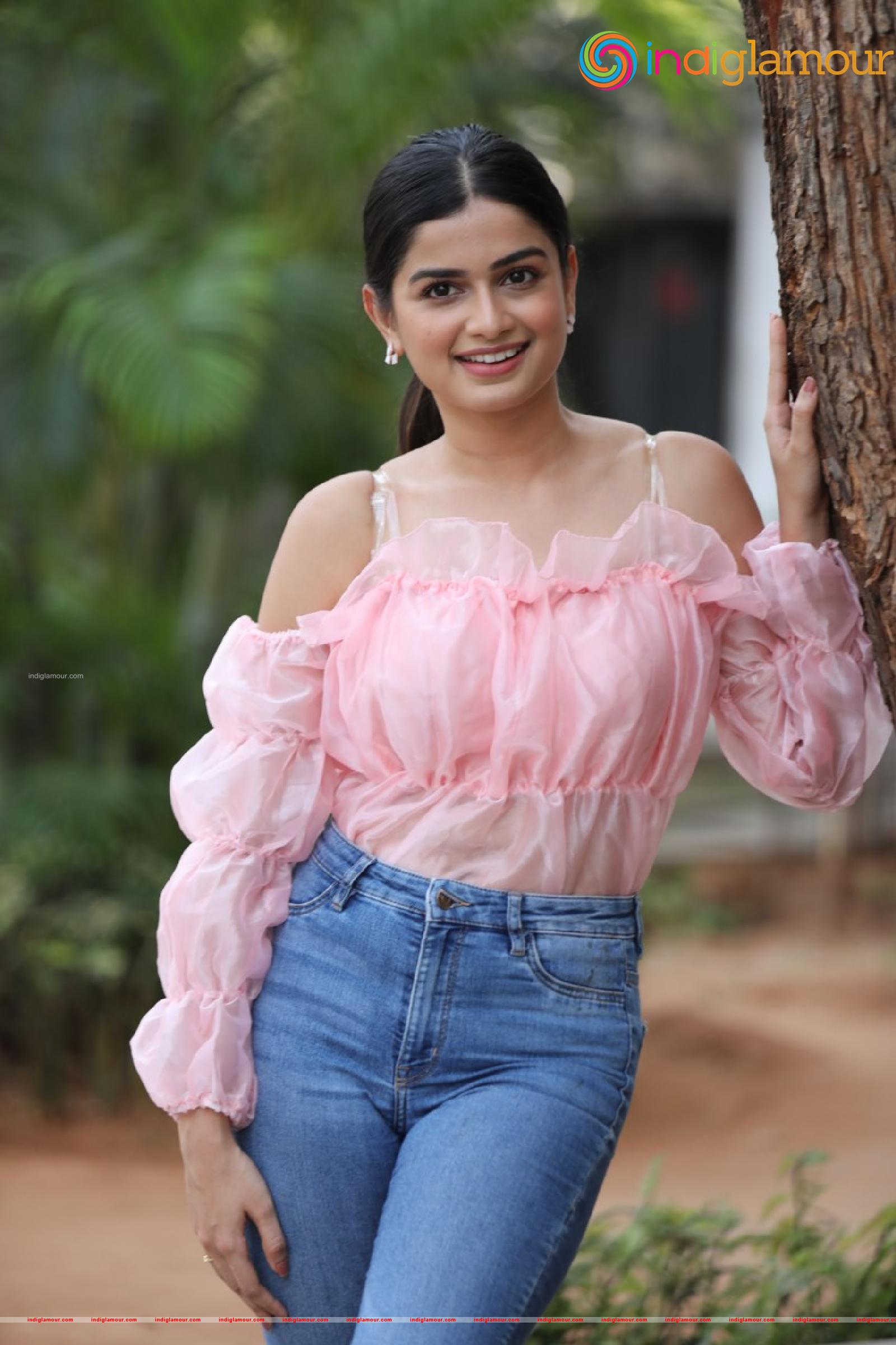 Hemal Ingle Actress hd photo