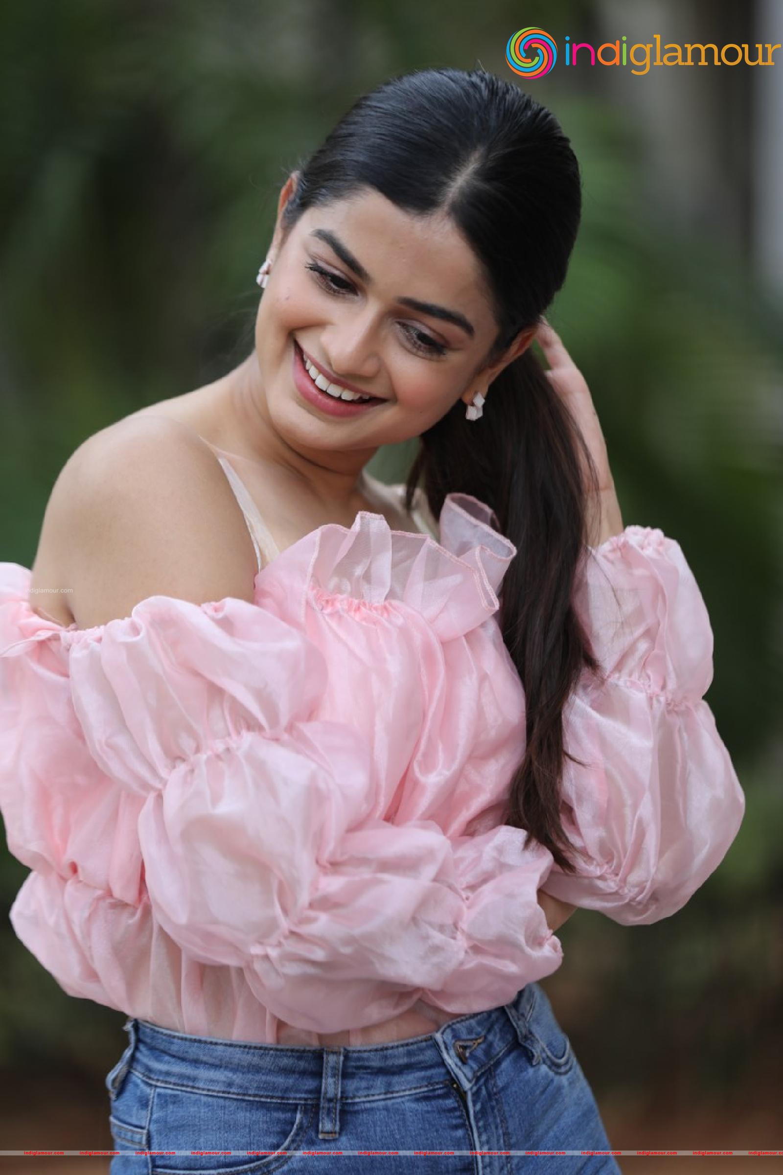 Hemal Ingle Actress hd photo