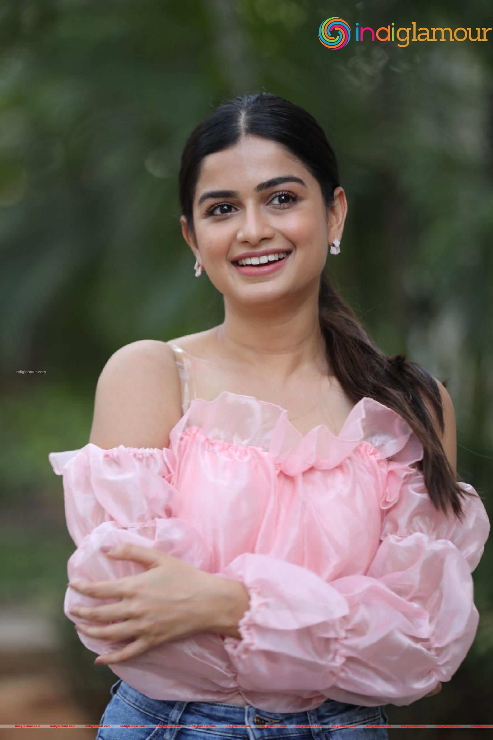 Hemal Ingle Actress hd photo
