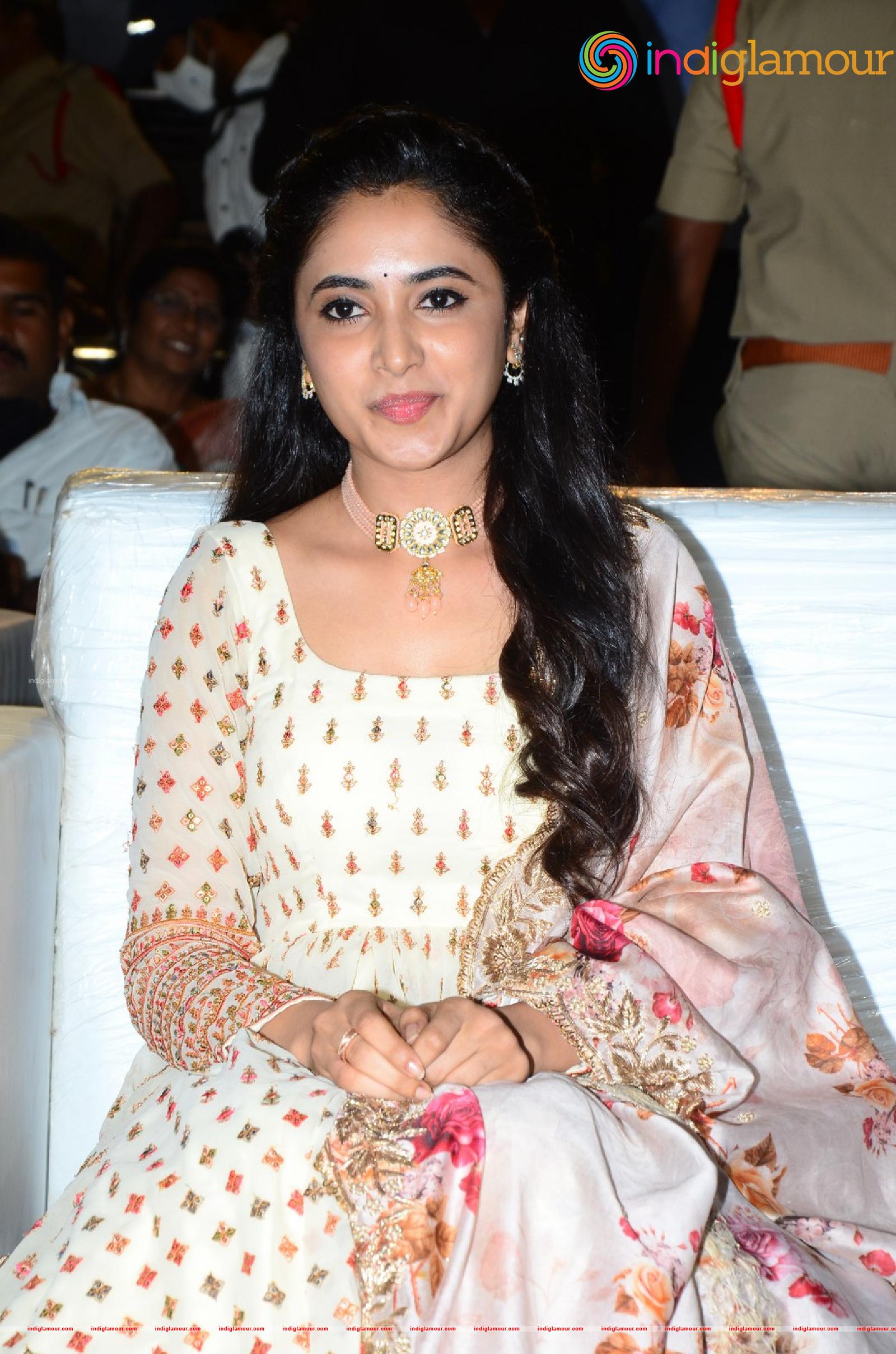 Priyanka Arul Mohan Actress hd photo