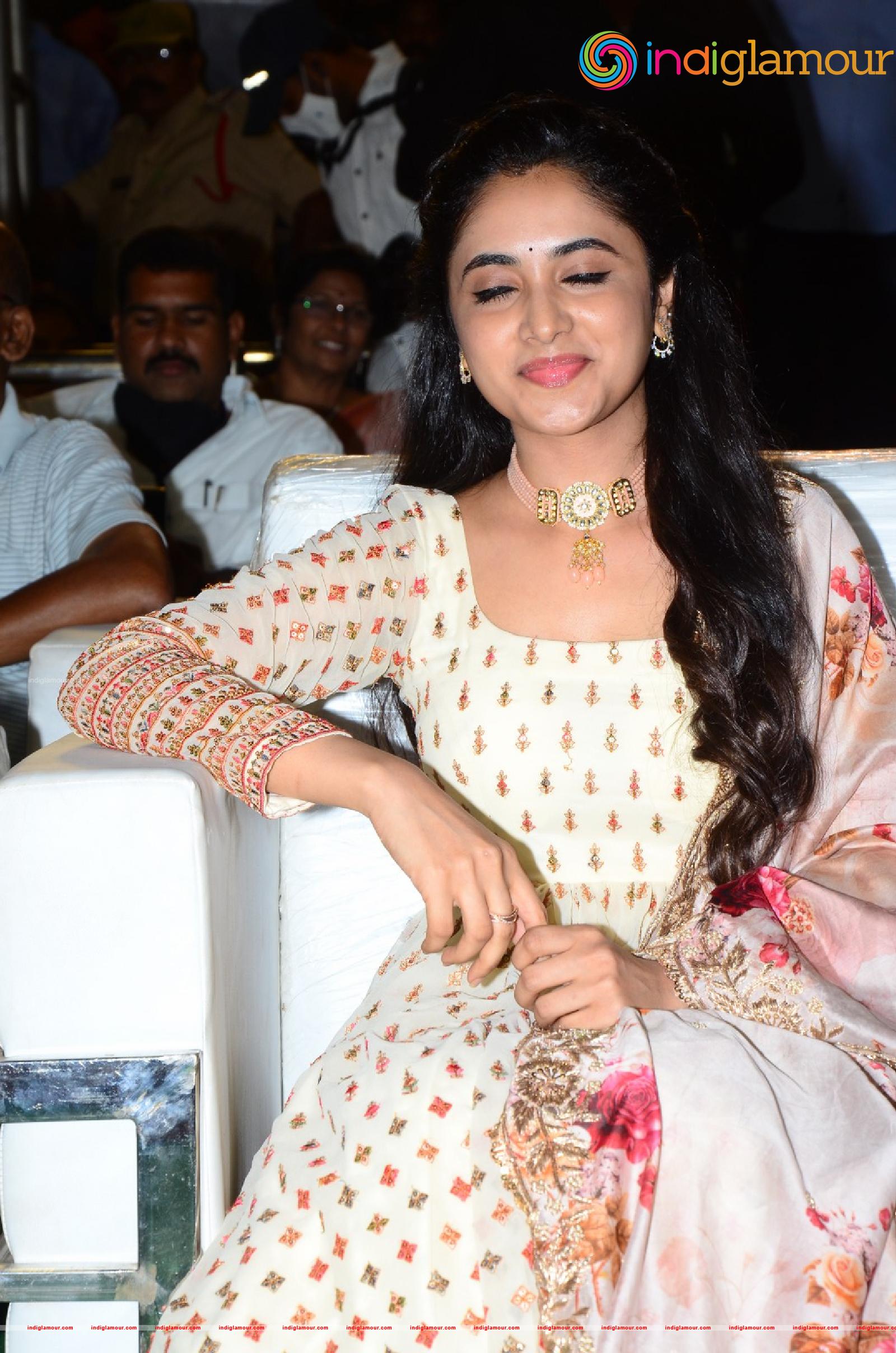 Priyanka Arul Mohan Actress hd photo