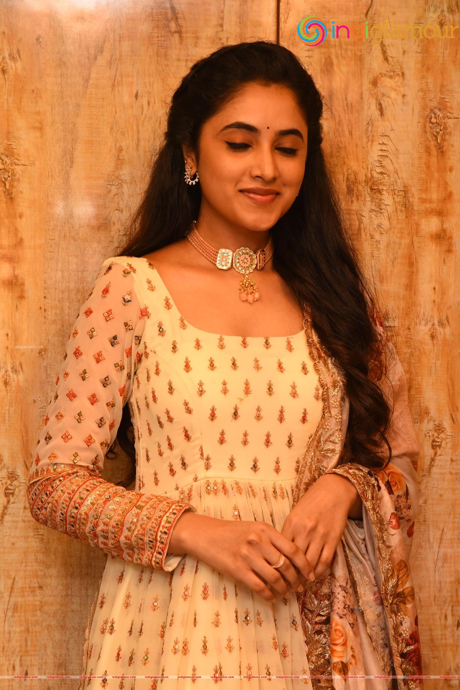 Priyanka Arul Mohan Actress hd photo