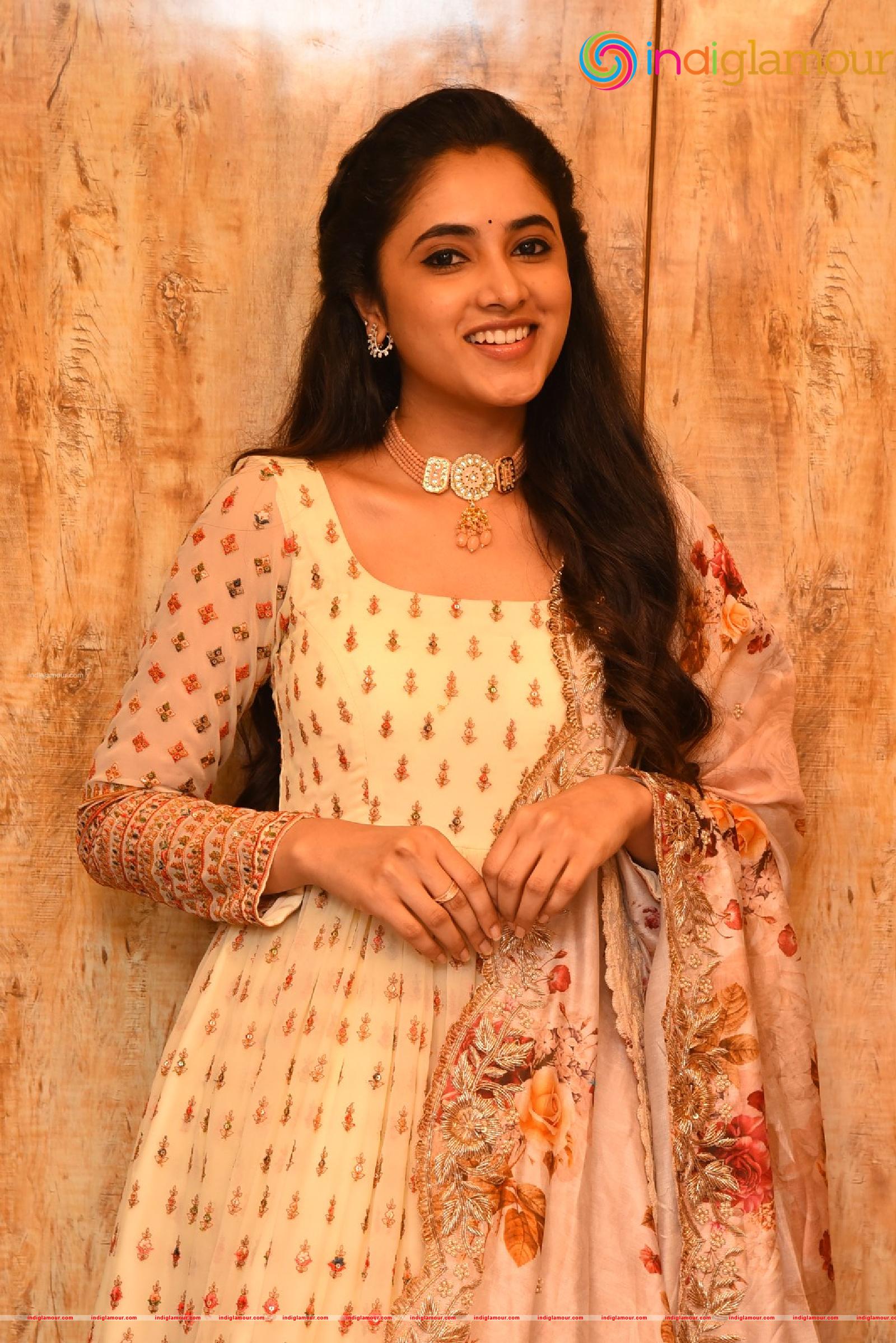 Priyanka Arul Mohan Actress hd photo