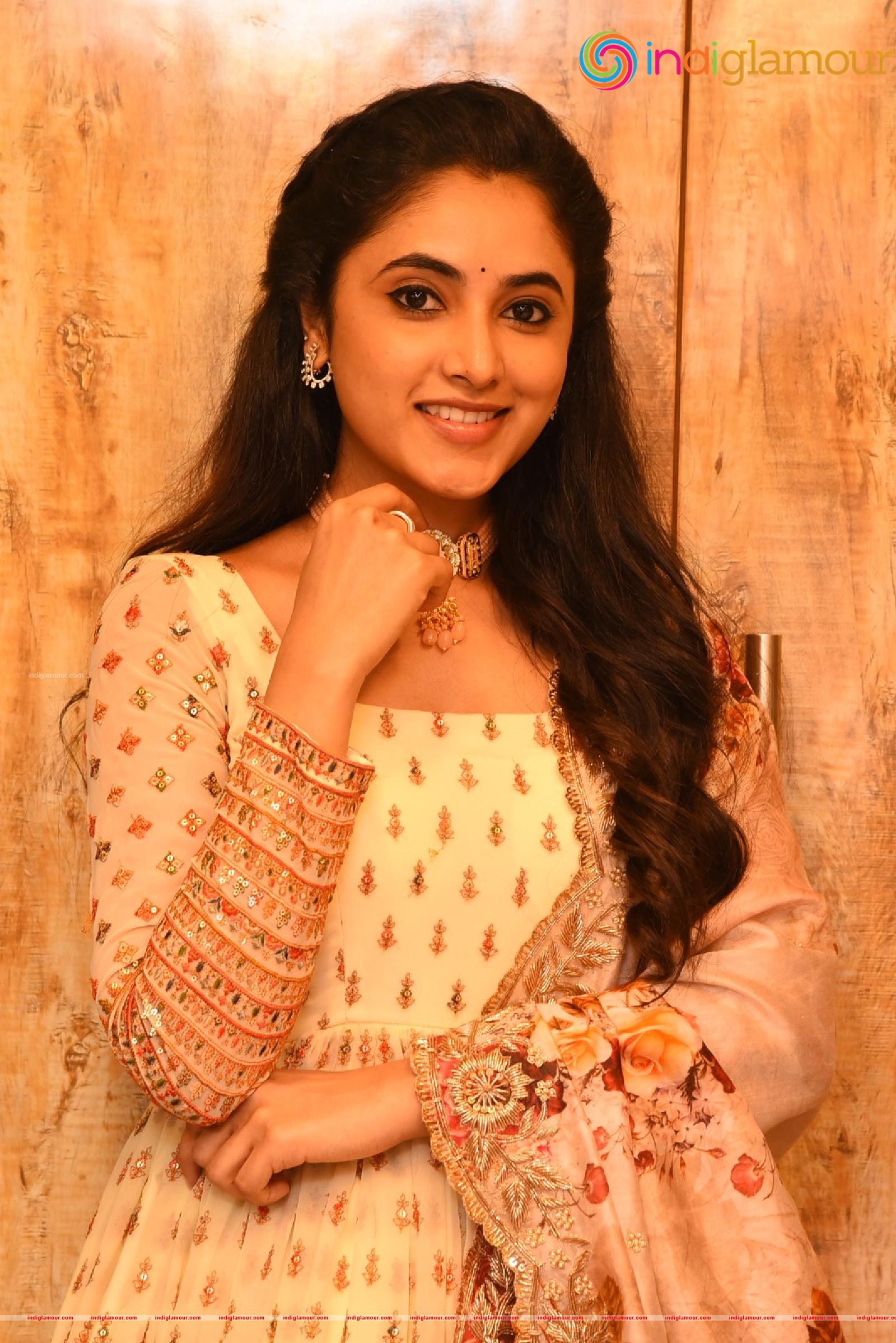 Priyanka Arul Mohan Actress hd photo