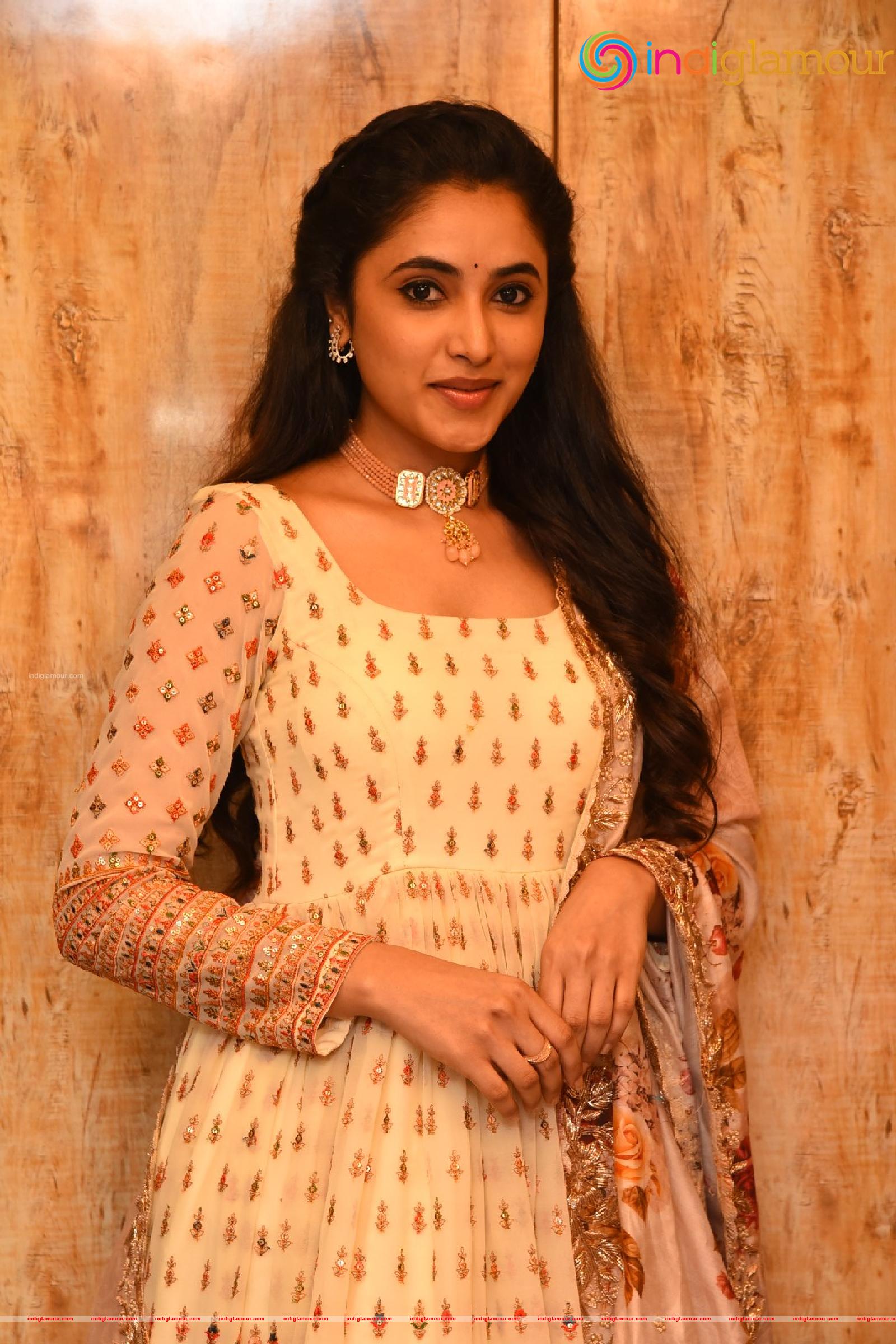 Priyanka Arul Mohan Actress hd photo