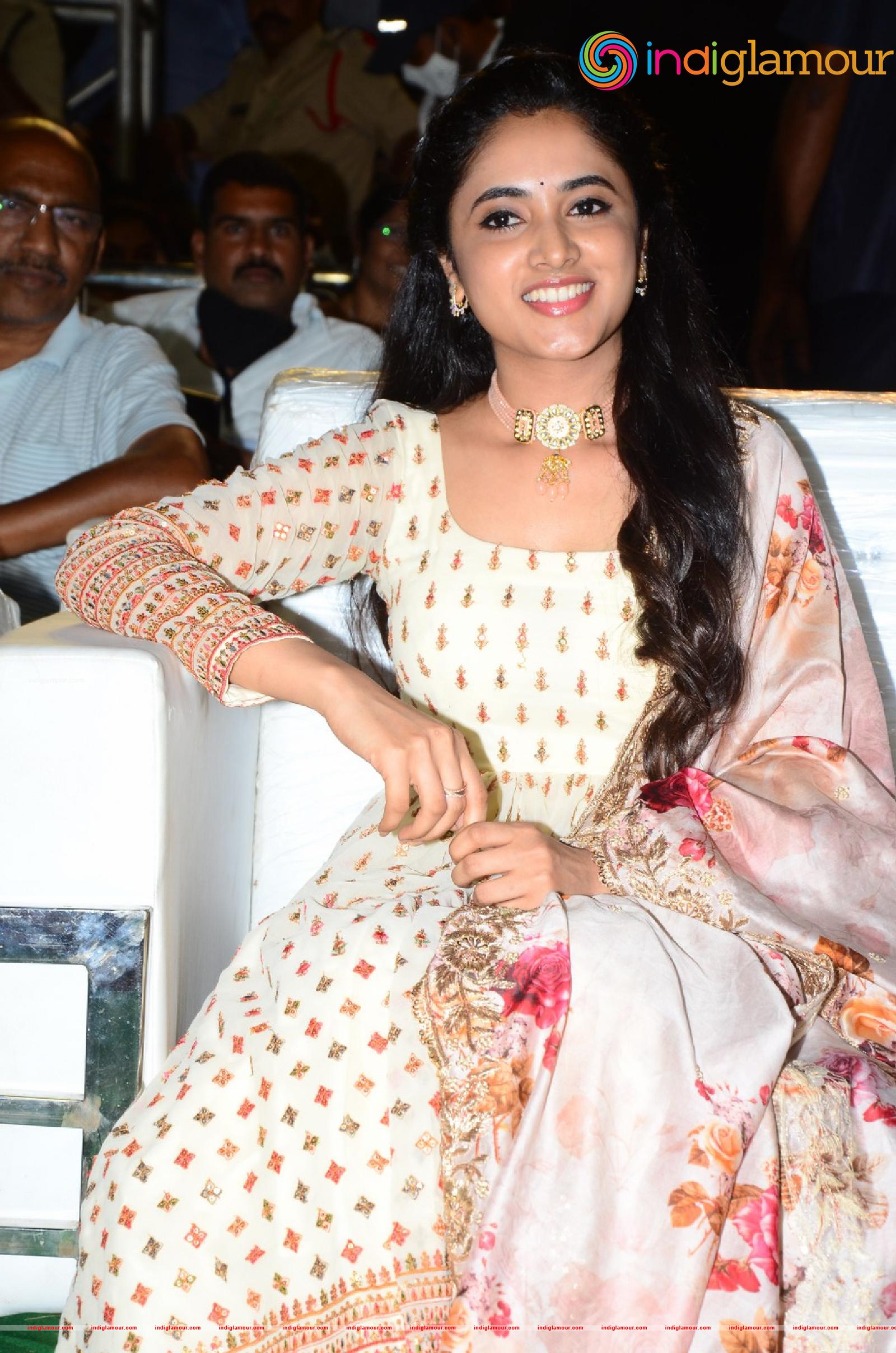 Priyanka Arul Mohan Actress hd photo