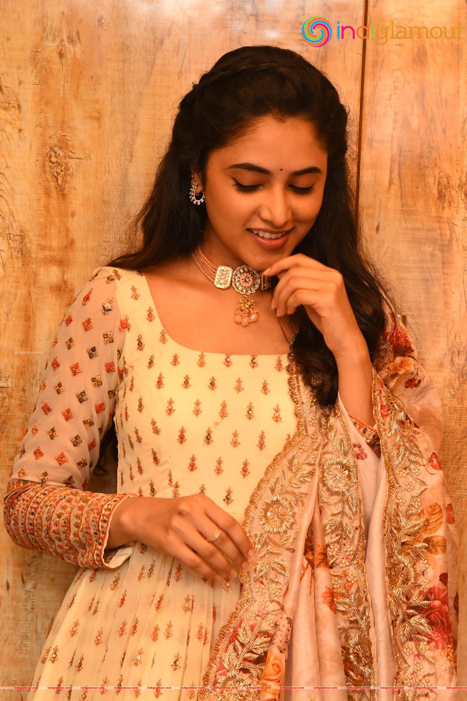Priyanka Arul Mohan Actress hd photo
