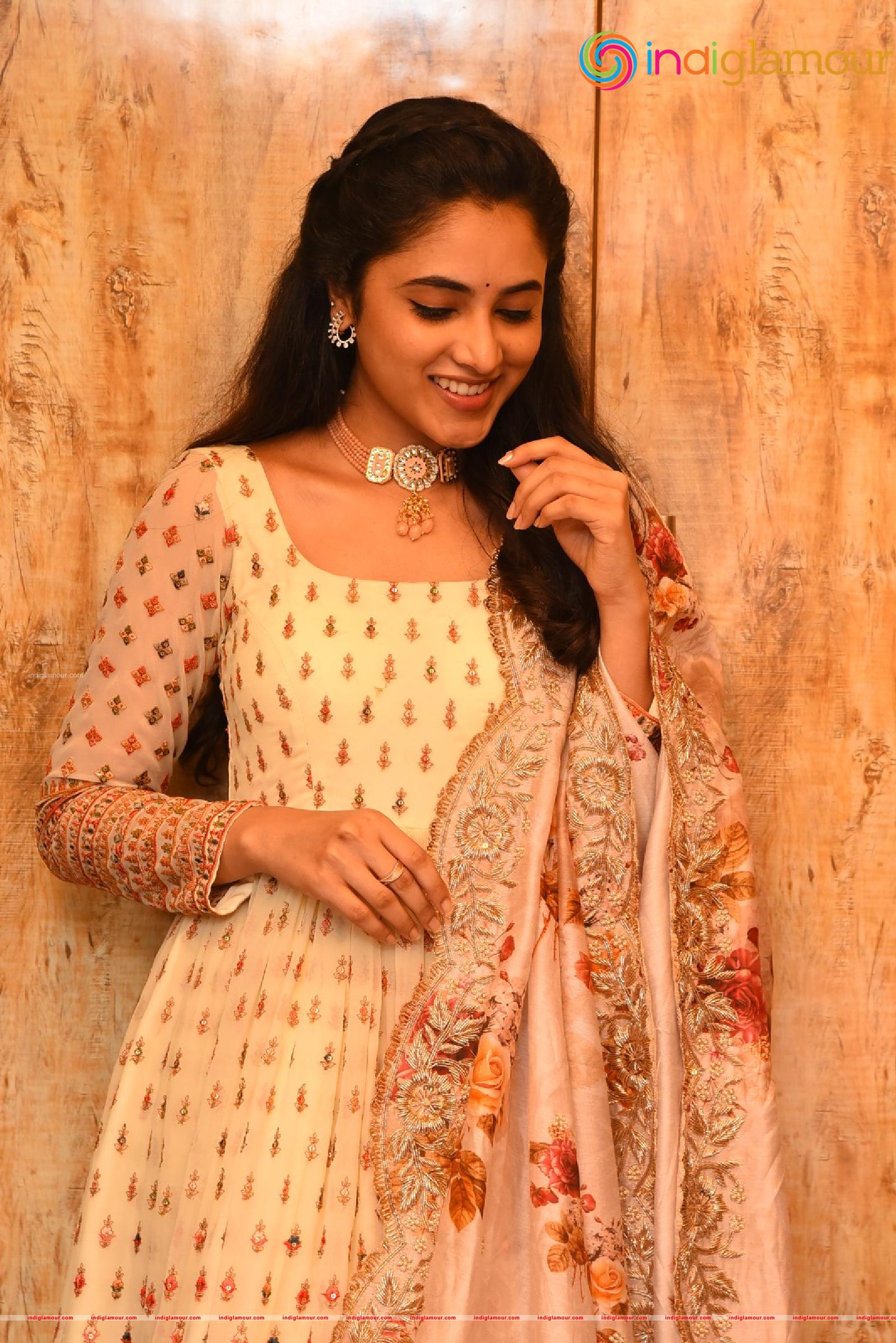 Priyanka Arul Mohan Actress hd photo