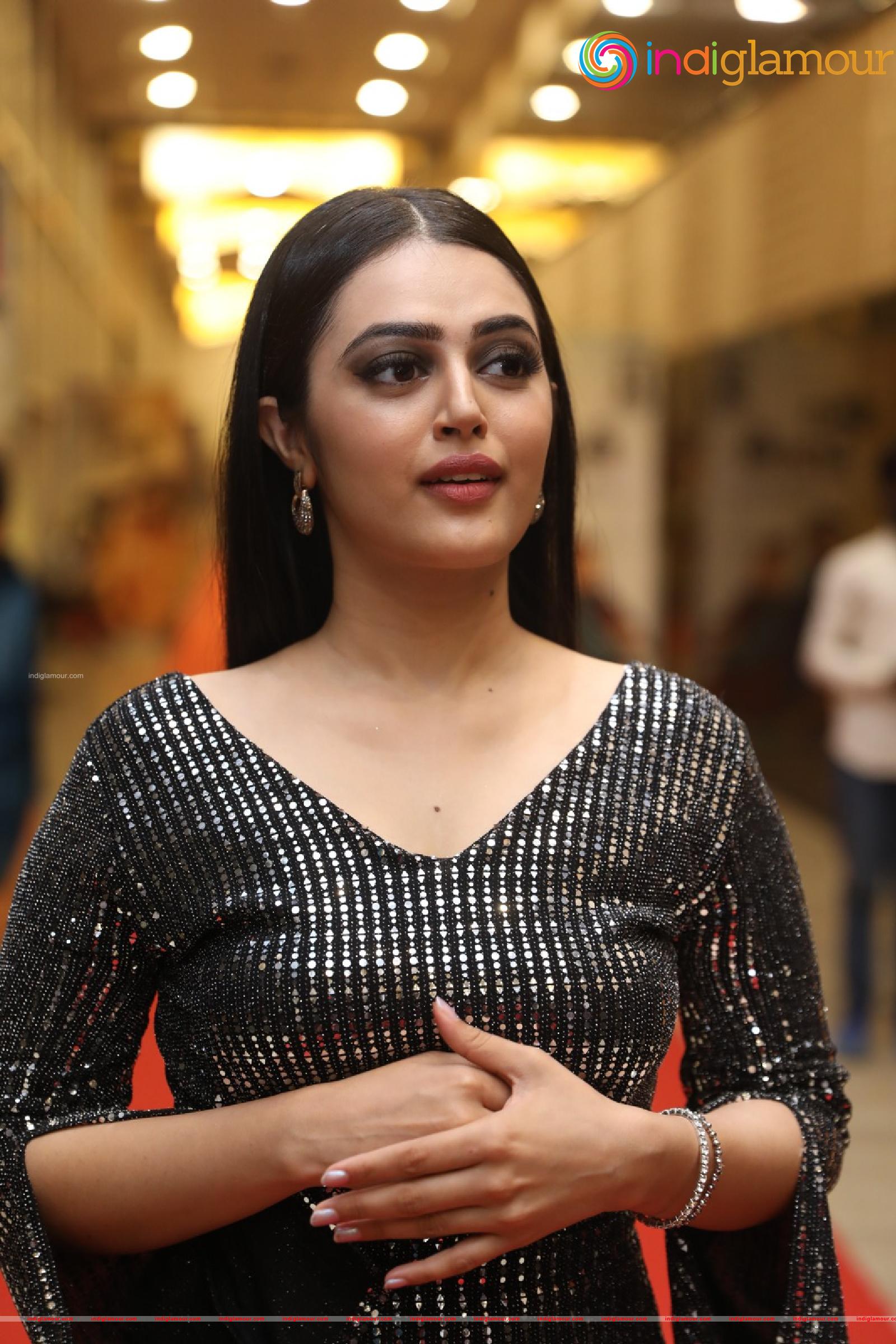 Lovely Singh Actress hd photo