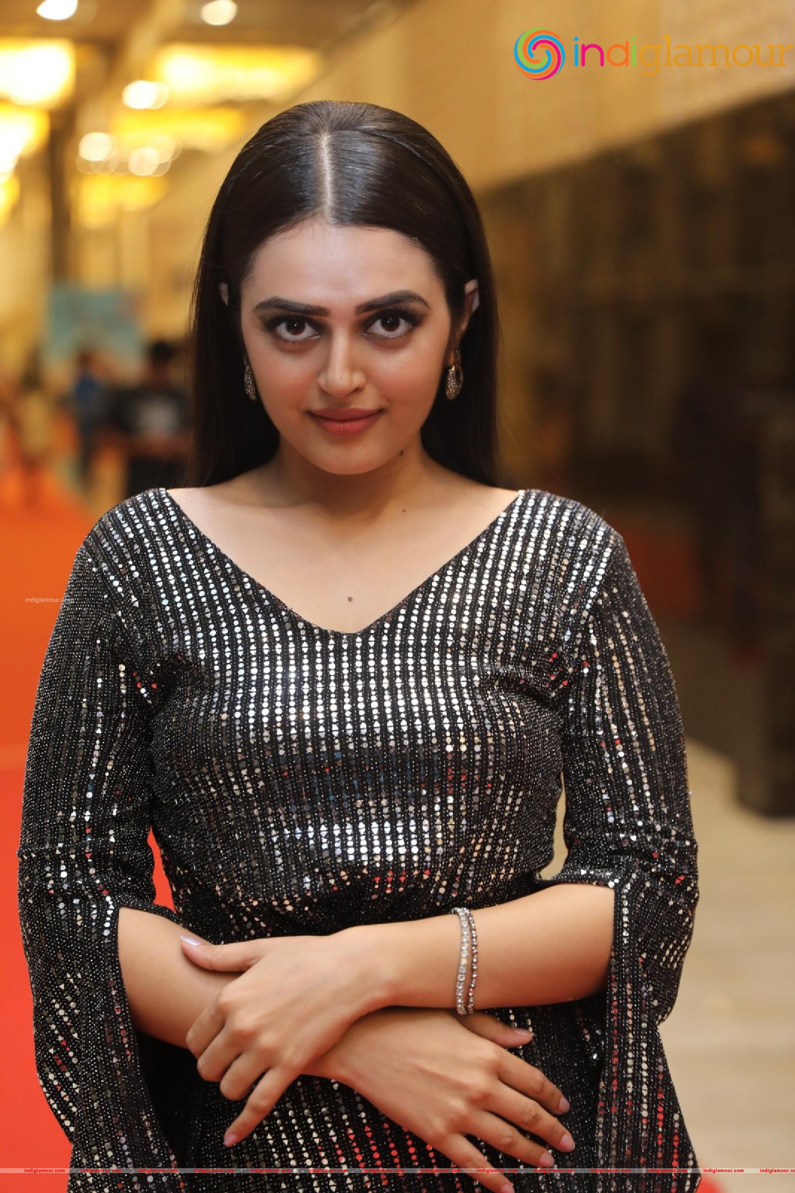 Lovely Singh Actress hd photo